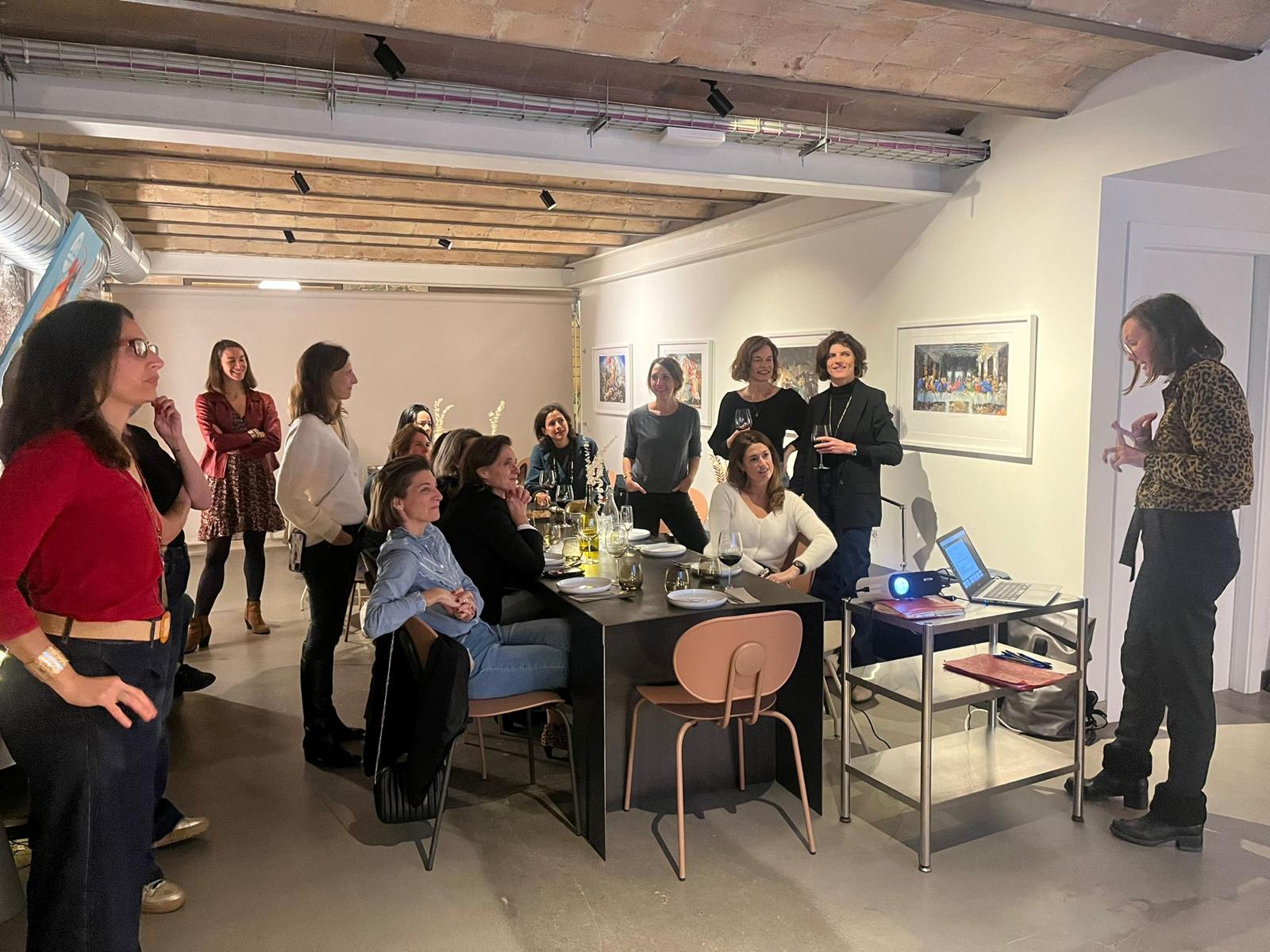 Networking entre femmes d'affaires lors d'un atelier Impulse